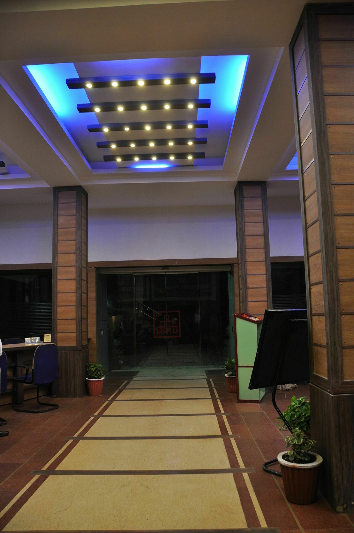 Hotel Rishi Regency Jabalpur Esterno foto