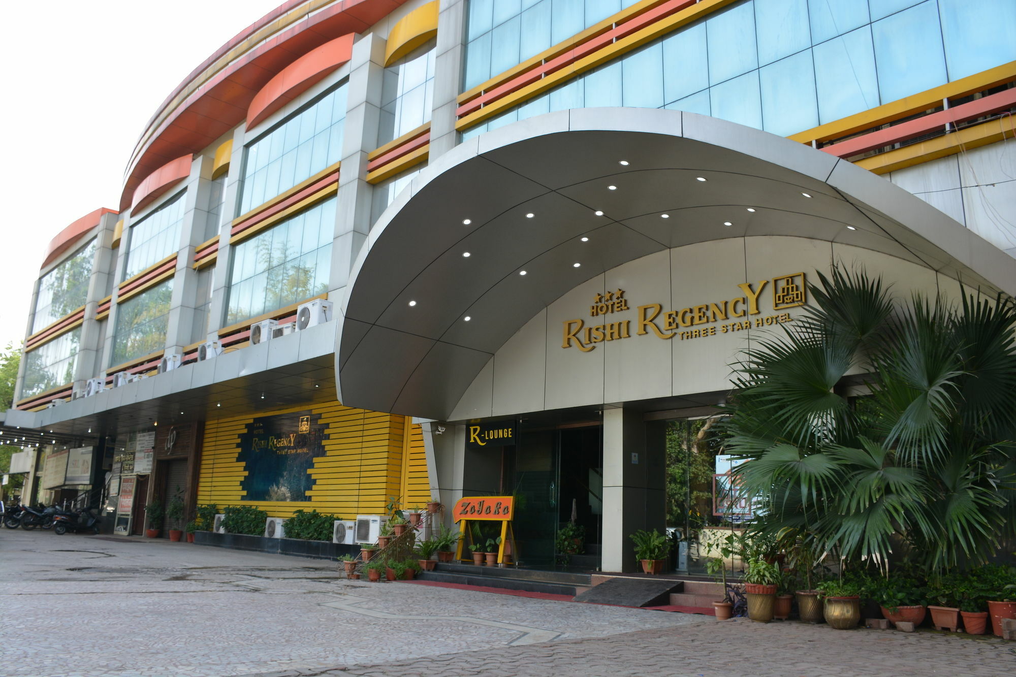 Hotel Rishi Regency Jabalpur Esterno foto