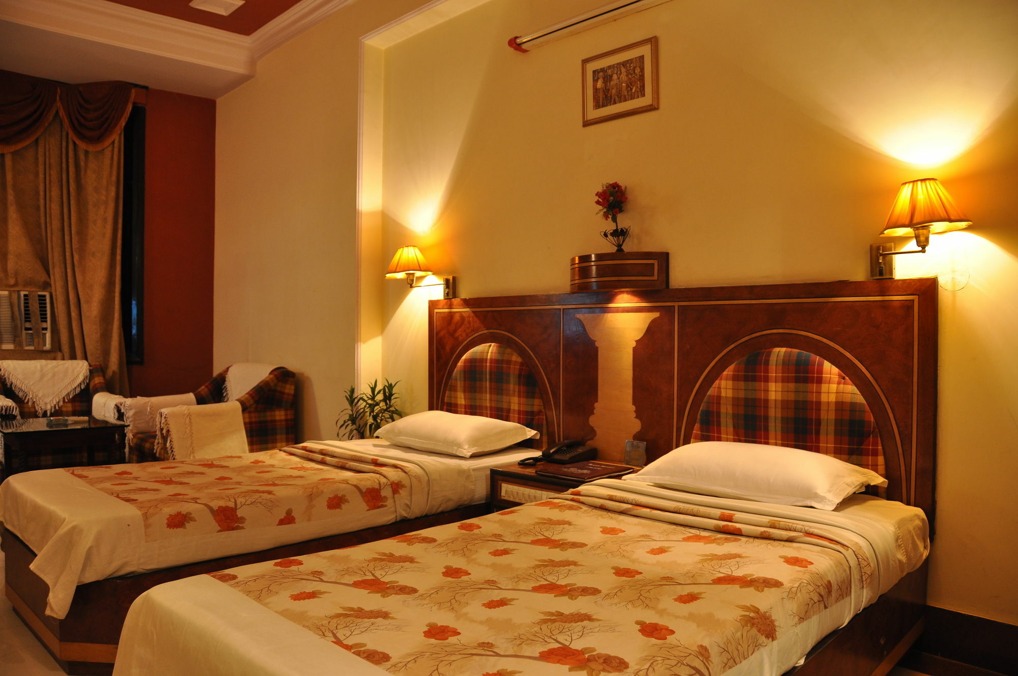 Hotel Rishi Regency Jabalpur Esterno foto